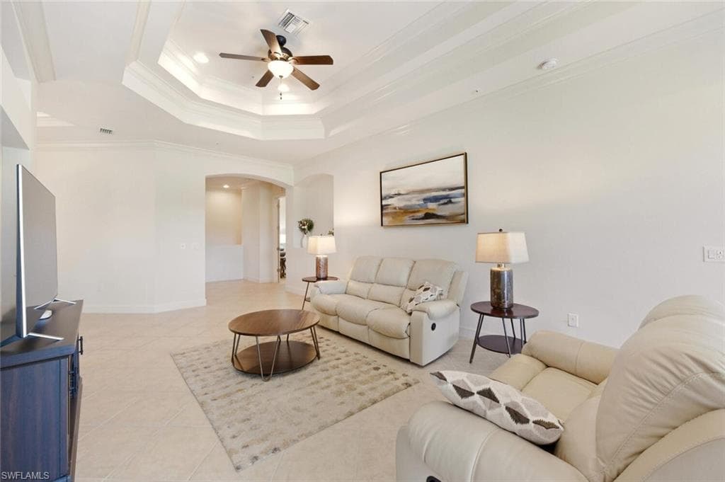 10351 Glastonbury CIR 202-11