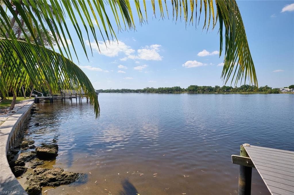 2212 River Pine DR, FORT MYERS FL 33905-1