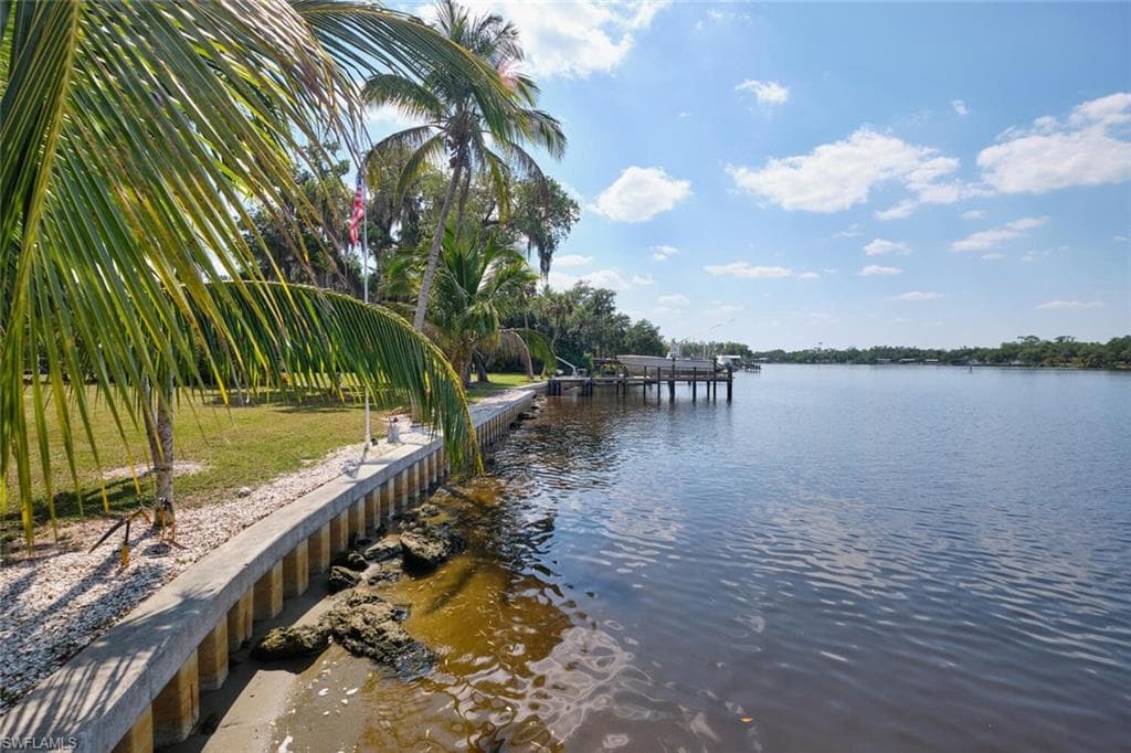 2212 River Pine DR, FORT MYERS FL 33905-8