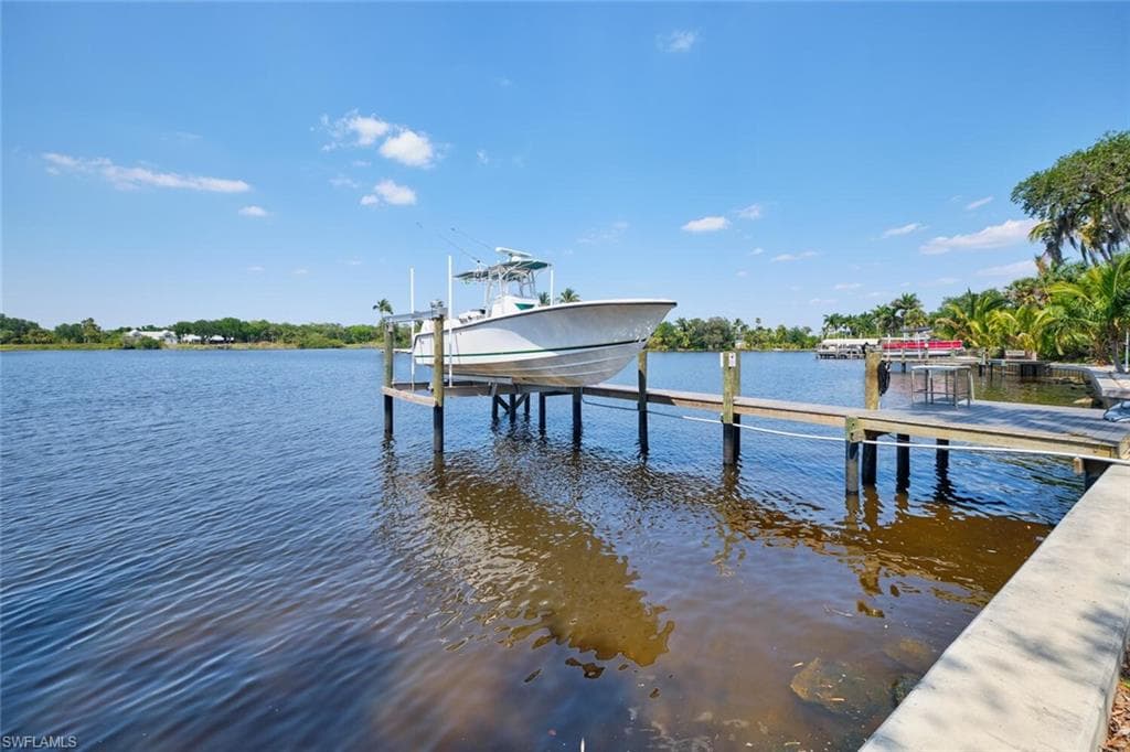 2212 River Pine DR, FORT MYERS FL 33905-40