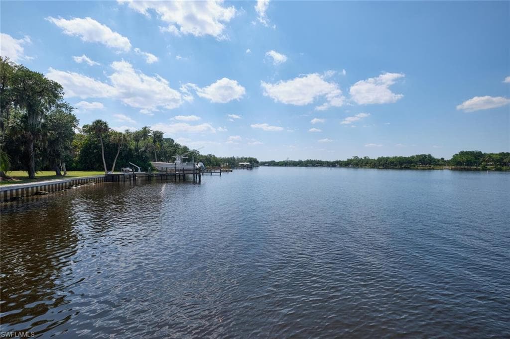 2212 River Pine DR, FORT MYERS FL 33905-43