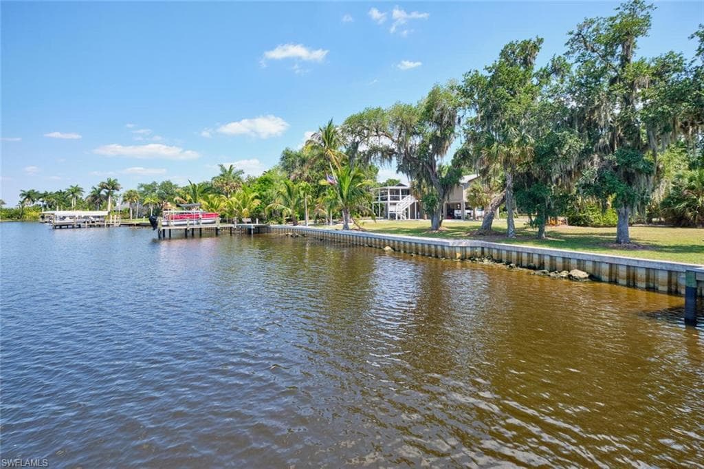 2212 River Pine DR, FORT MYERS FL 33905-38