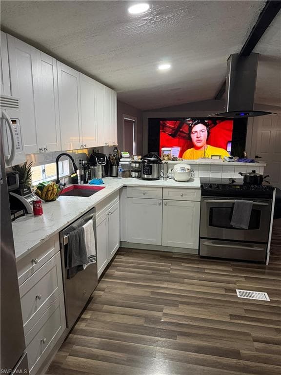 1011 Della Tobias AVE, CLEWISTON FL 33440-2