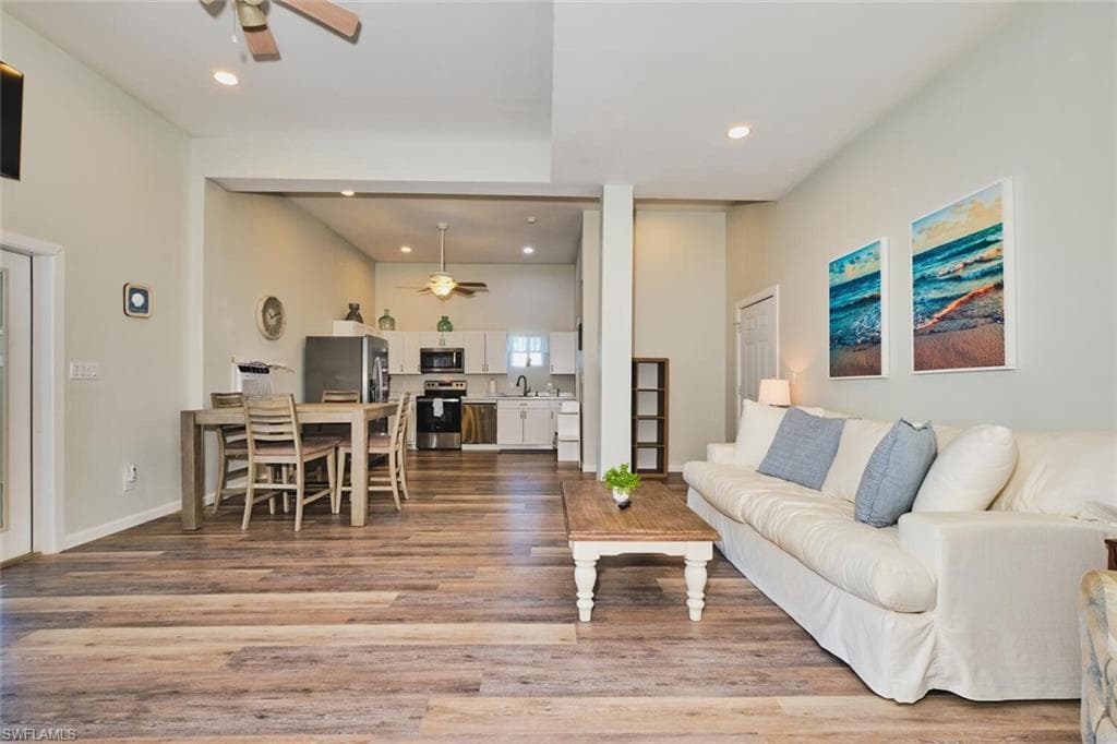 950 San Carlos DR-4