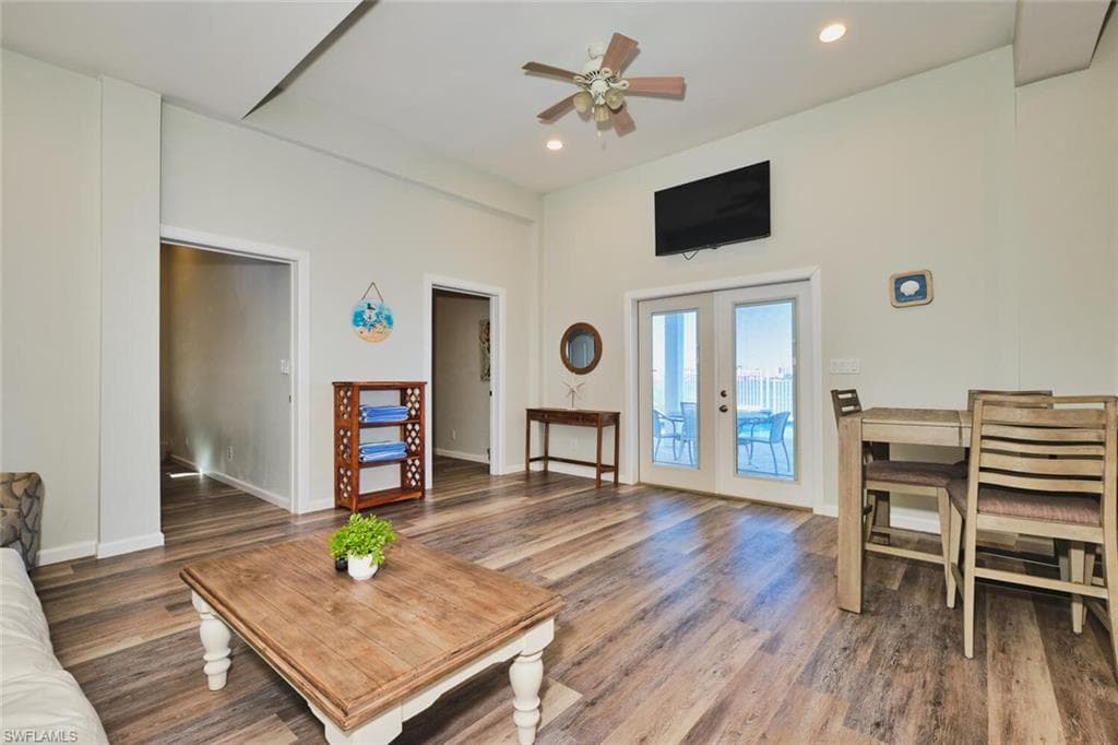 950 San Carlos DR-3