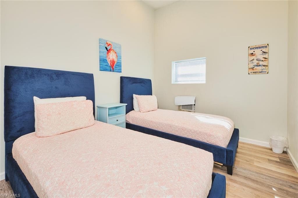 950 San Carlos DR-7