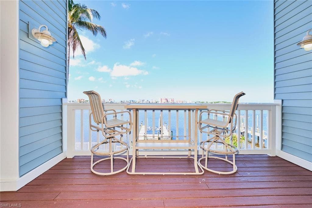 950 San Carlos DR-24