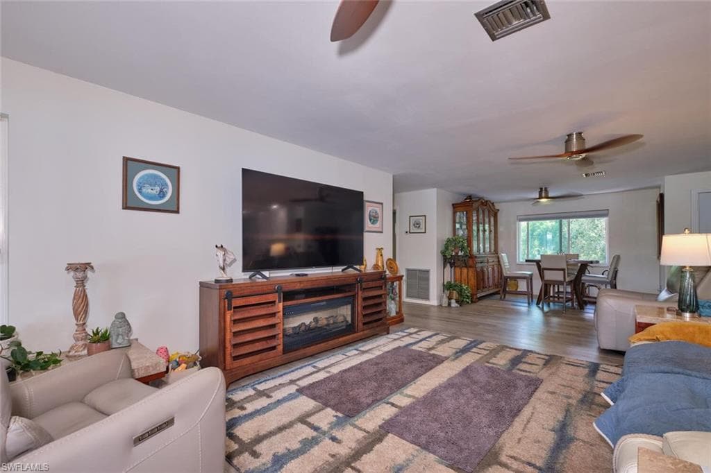2213 River Pine DR, FORT MYERS FL 33905-12