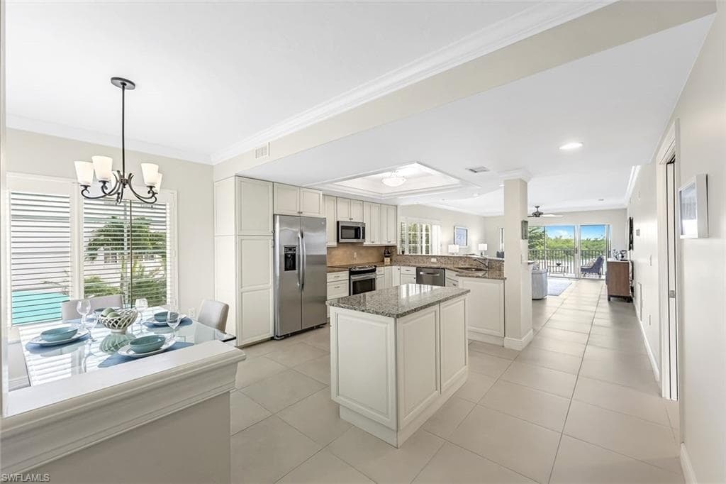 13105 Vanderbilt DR # 306, NAPLES FL 34110-6