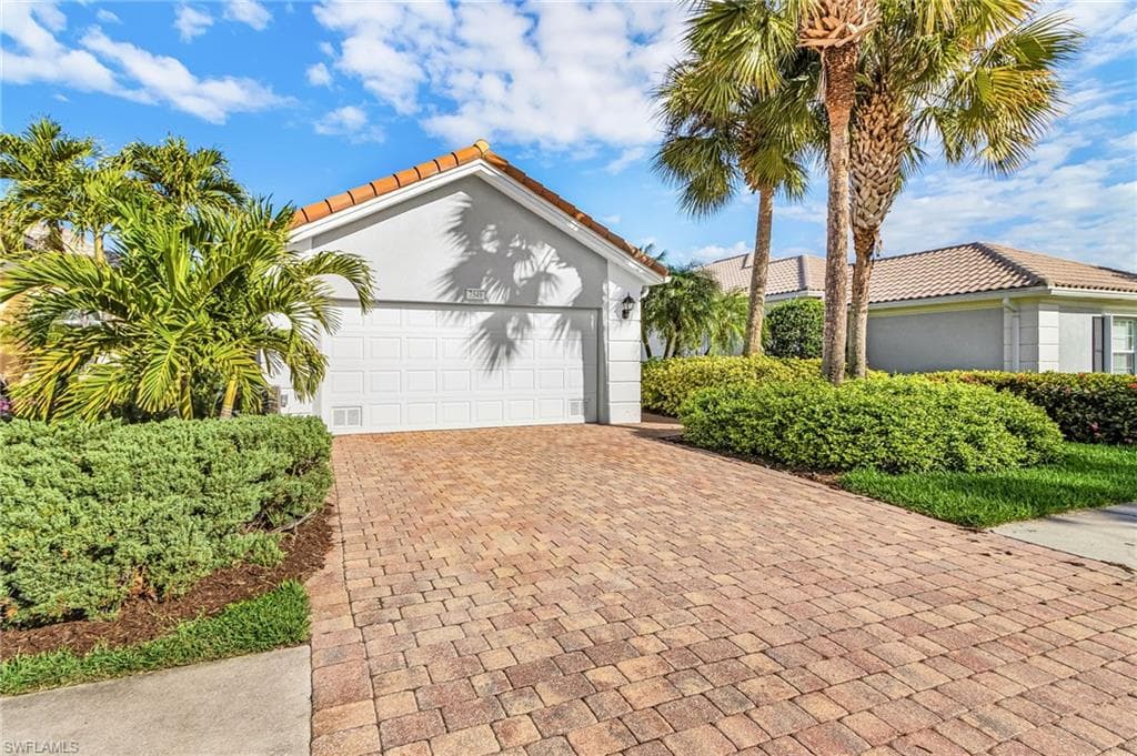 7549 Garibaldi CT, NAPLES FL 34114-2