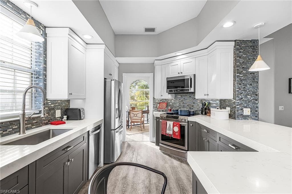 7549 Garibaldi CT, NAPLES FL 34114-8
