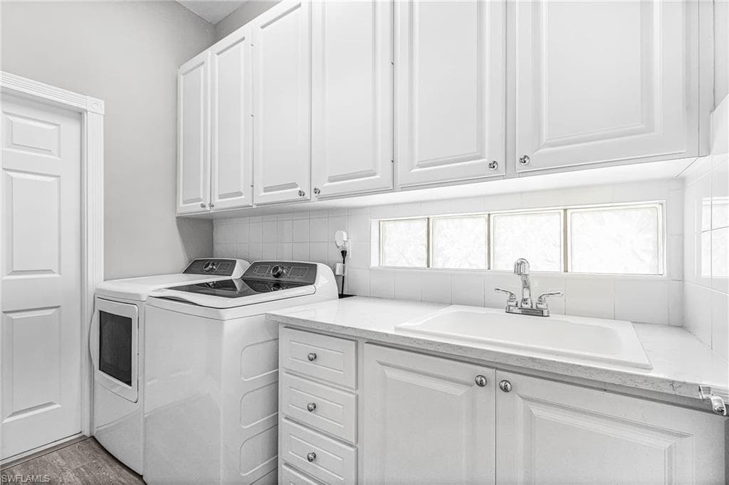 7549 Garibaldi CT, NAPLES FL 34114-23