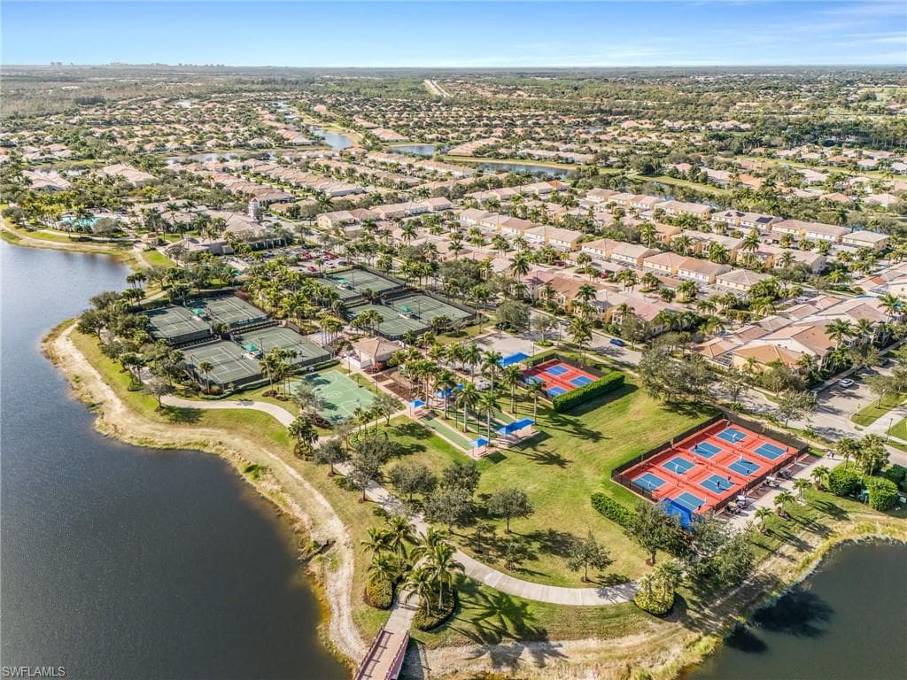 7549 Garibaldi CT, NAPLES FL 34114-40