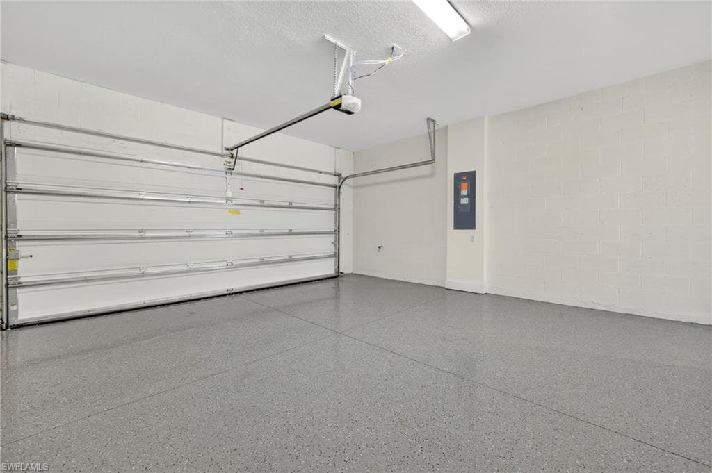 10279 Bonavie Cove DR, FORT MYERS FL 33966-22