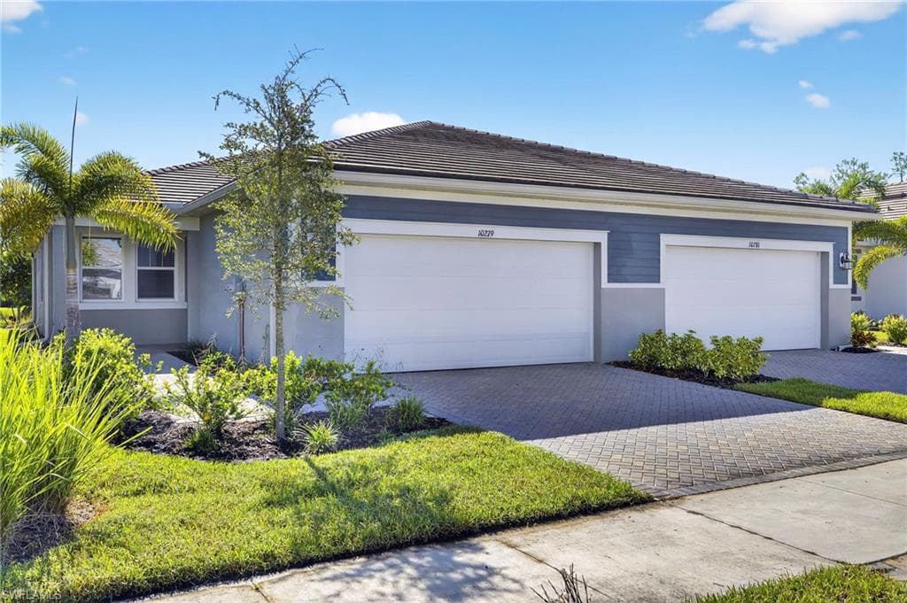 10279 Bonavie Cove DR, FORT MYERS FL 33966-1