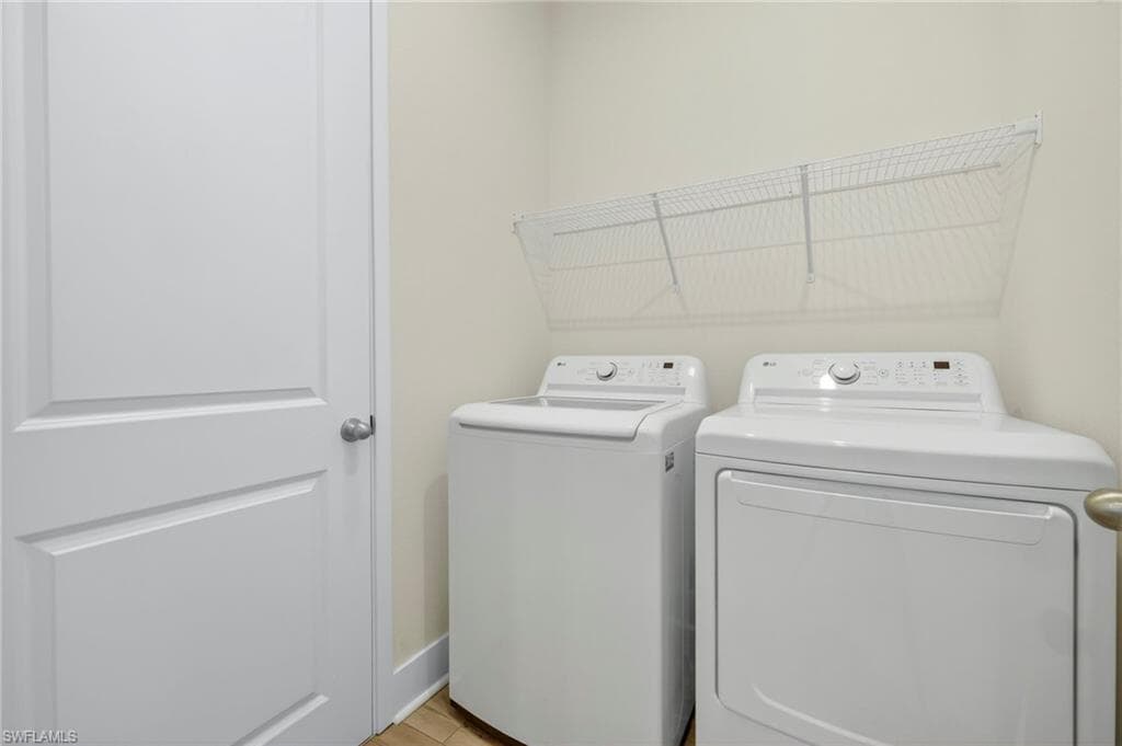 10279 Bonavie Cove DR, FORT MYERS FL 33966-17