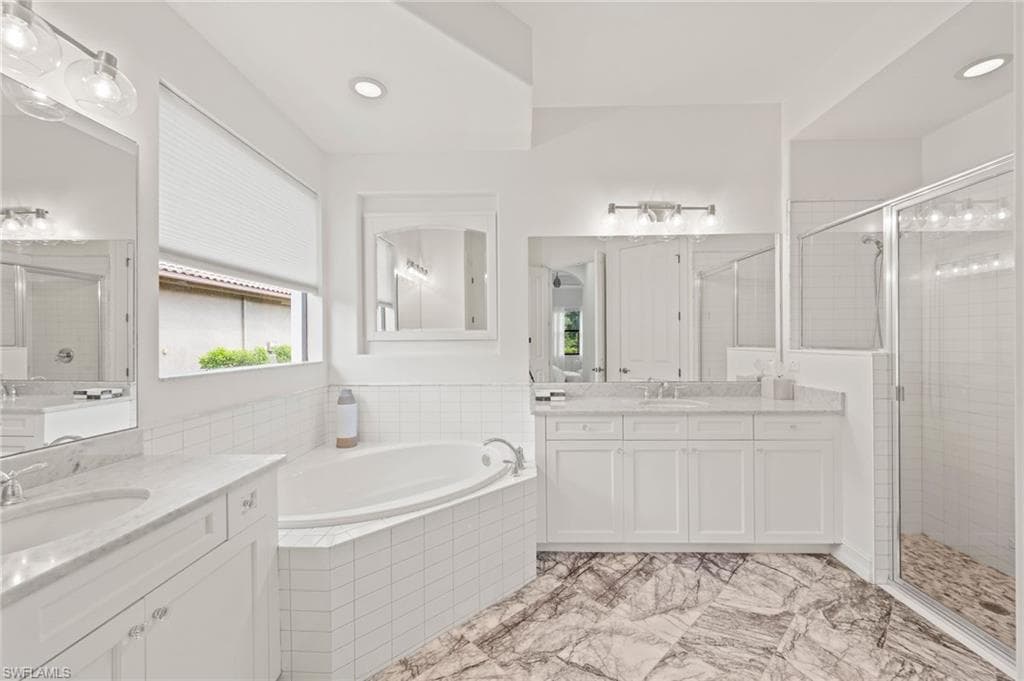 15855 Secoya Reserve CIR, NAPLES FL 34110-12