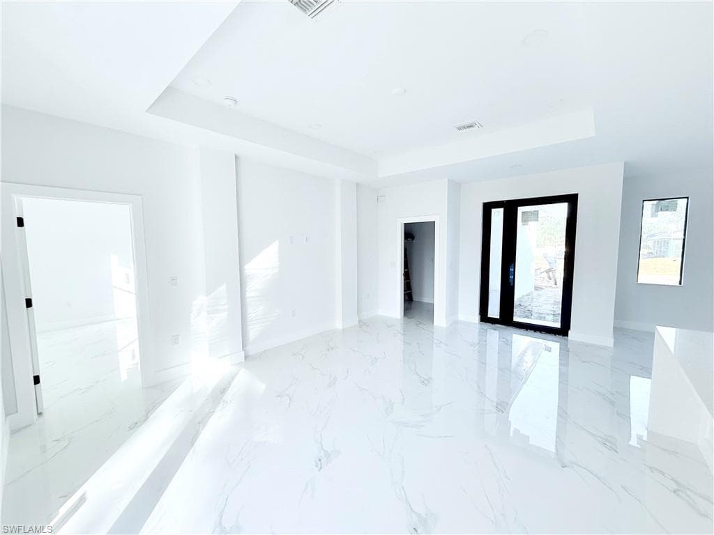 518 Ames ST E, LEHIGH ACRES FL 33974-8