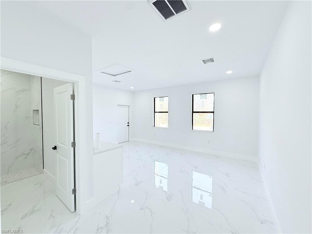 518 Ames ST E, LEHIGH ACRES FL 33974-14