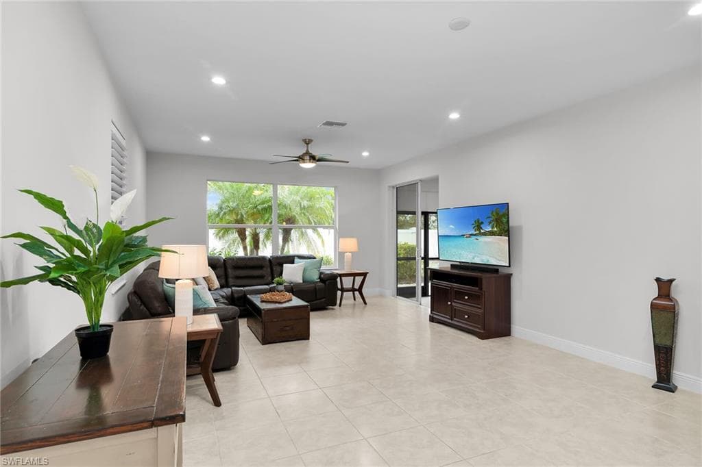 13418 Kent ST, NAPLES FL 34109-4