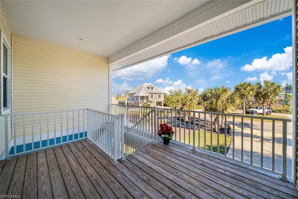 697 Spartina CT, SANIBEL FL 33957-15