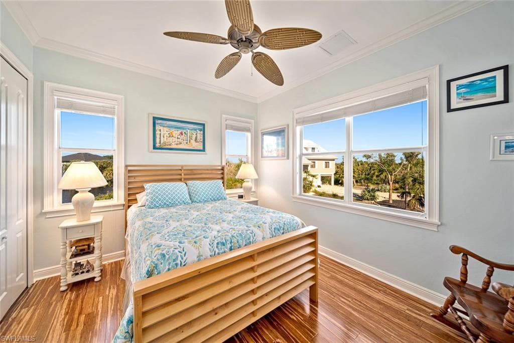697 Spartina CT, SANIBEL FL 33957-25