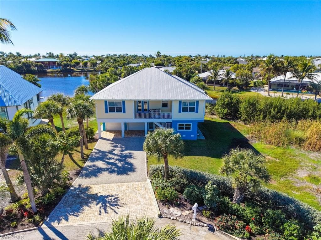 697 Spartina CT, SANIBEL FL 33957-2