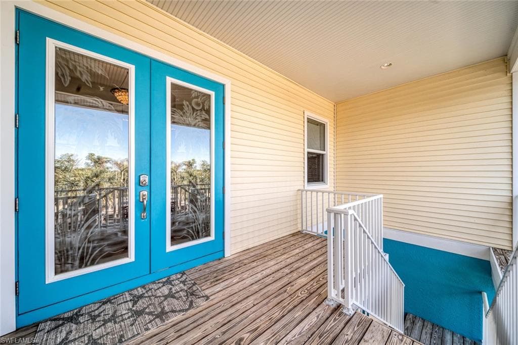 697 Spartina CT, SANIBEL FL 33957-18