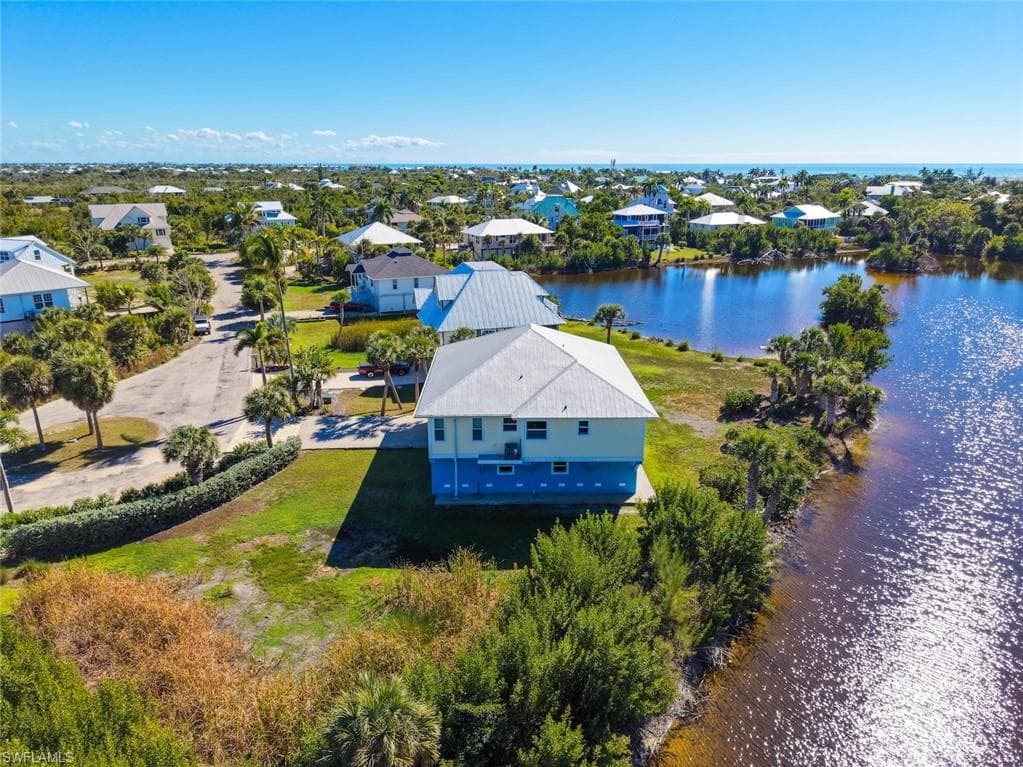 697 Spartina CT, SANIBEL FL 33957-39