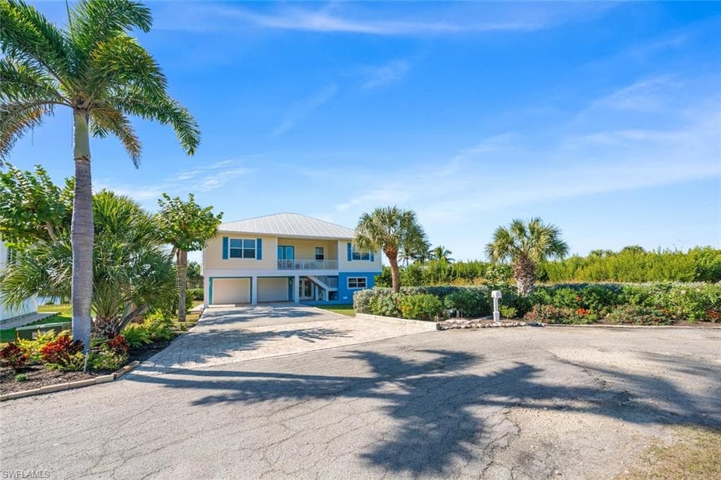697 Spartina CT, SANIBEL FL 33957-3