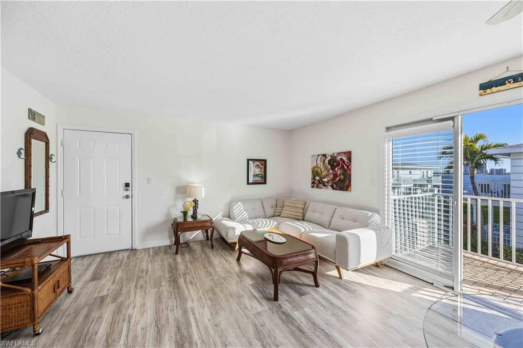 3326 N Key DR # 7, NORTH FORT MYERS FL 33903-2