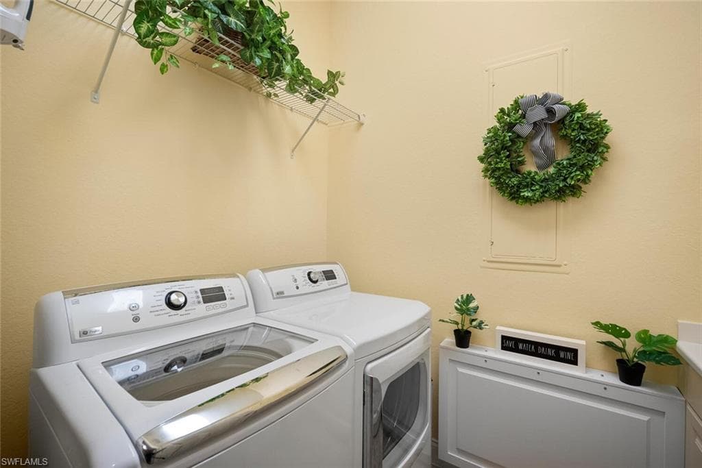 22212 Via Palazzo PL, ESTERO FL 33928-41