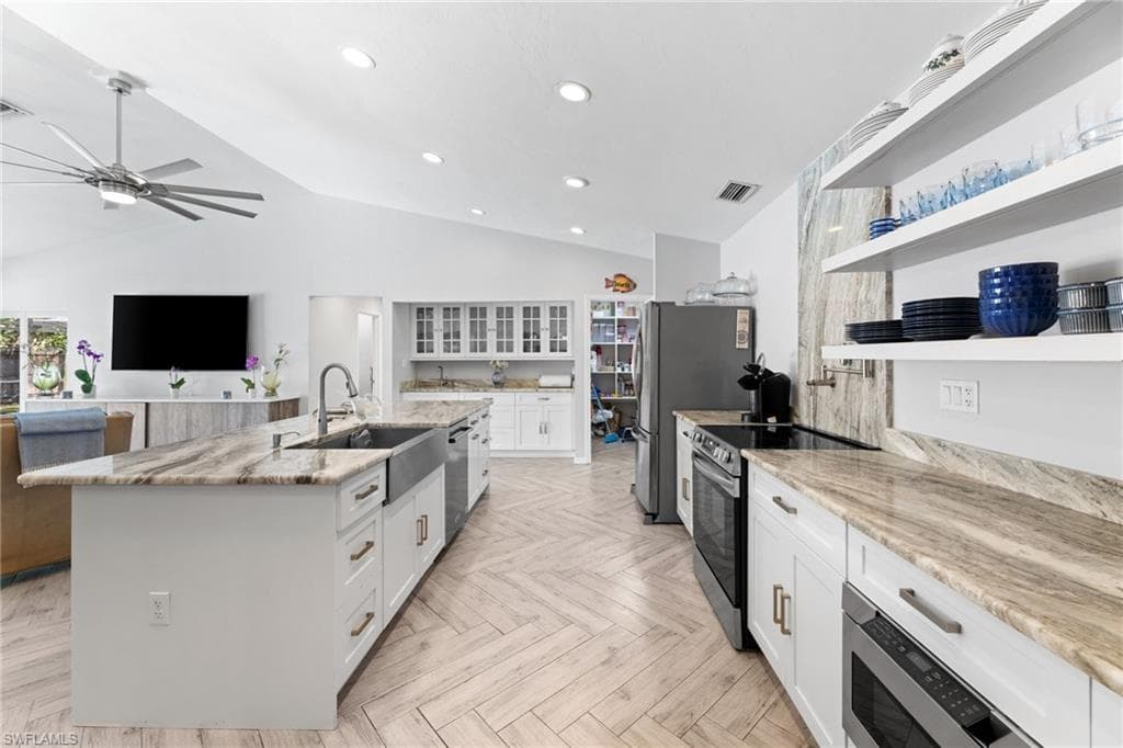 2467 Pine Woods CIR # 3, NAPLES FL 34105-11