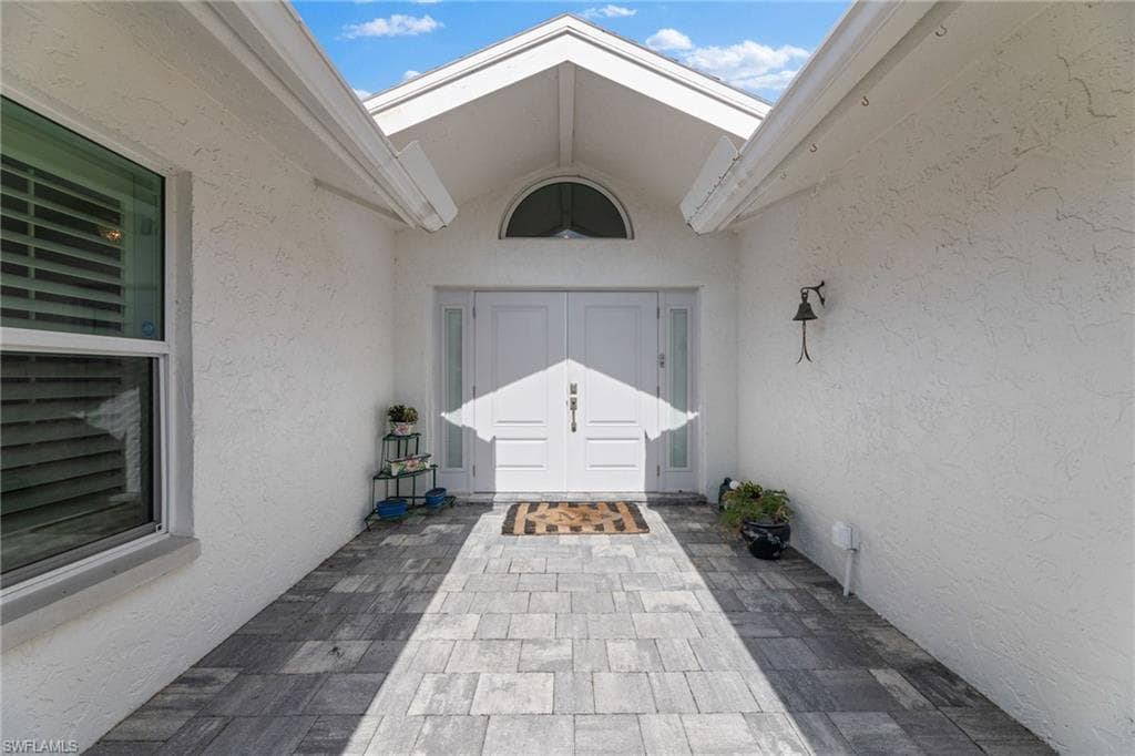 2467 Pine Woods CIR # 3, NAPLES FL 34105-2