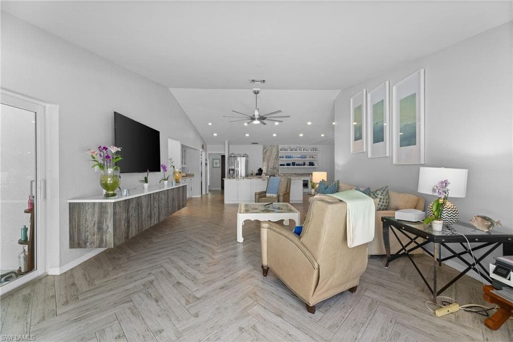 2467 Pine Woods CIR # 3, NAPLES FL 34105-17