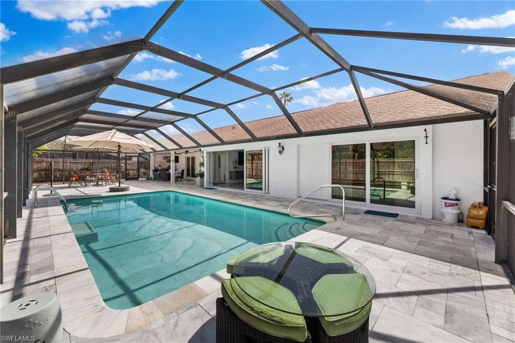 2467 Pine Woods CIR # 3, NAPLES FL 34105-18