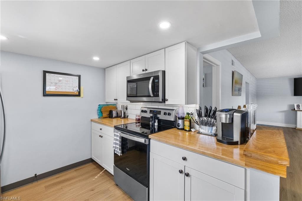 1686 Blue Point AVE # A1, NAPLES FL 34102-8