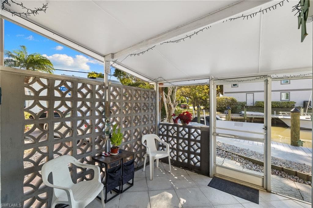 1686 Blue Point AVE # A1, NAPLES FL 34102-23