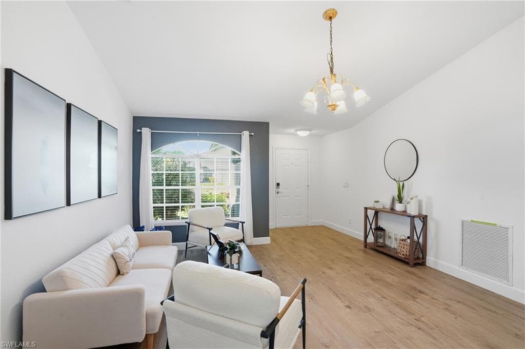 272 Johnnycake DR, NAPLES FL 34110-1