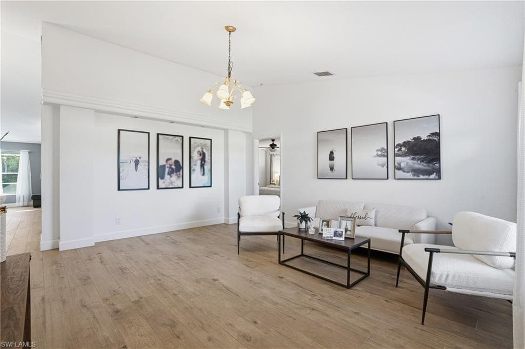 272 Johnnycake DR, NAPLES FL 34110-2