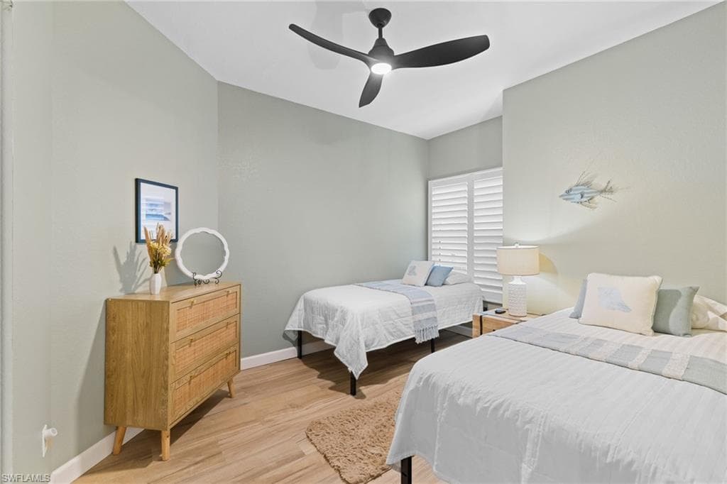 327 Emerald Bay CIR # W6, NAPLES FL 34110-21