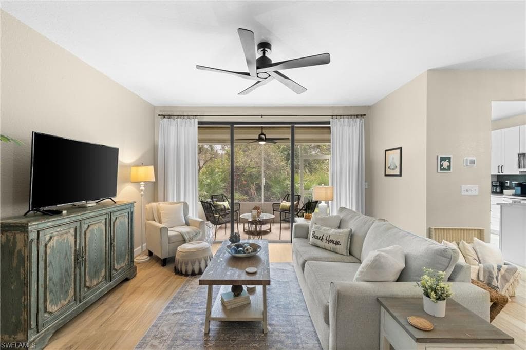 327 Emerald Bay CIR # W6, NAPLES FL 34110-2