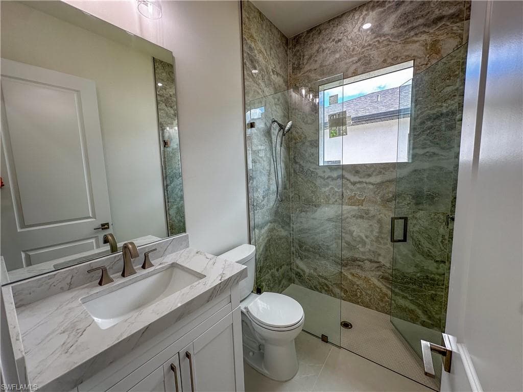 2464 Florida AVE, NAPLES FL 34112-5