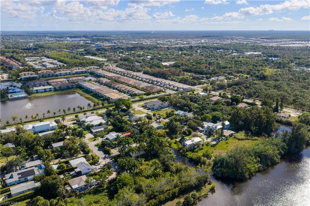 2464 Florida AVE, NAPLES FL 34112-42