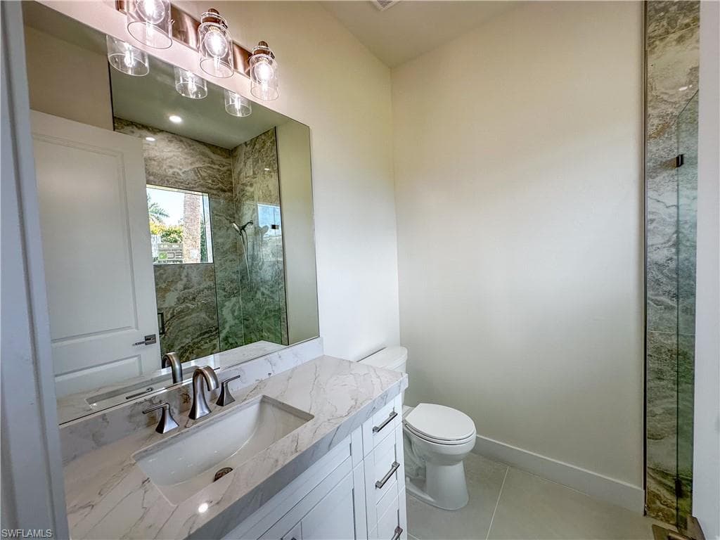 2464 Florida AVE, NAPLES FL 34112-15