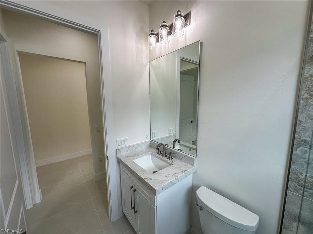 2464 Florida AVE, NAPLES FL 34112-6