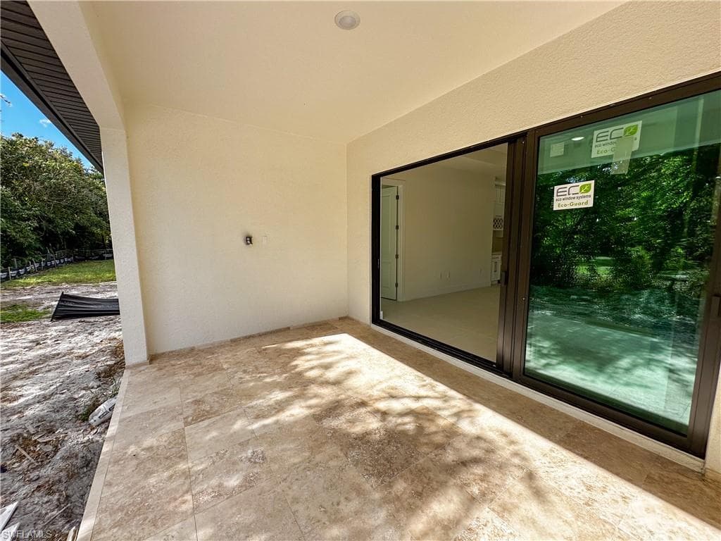 2464 Florida AVE, NAPLES FL 34112-27