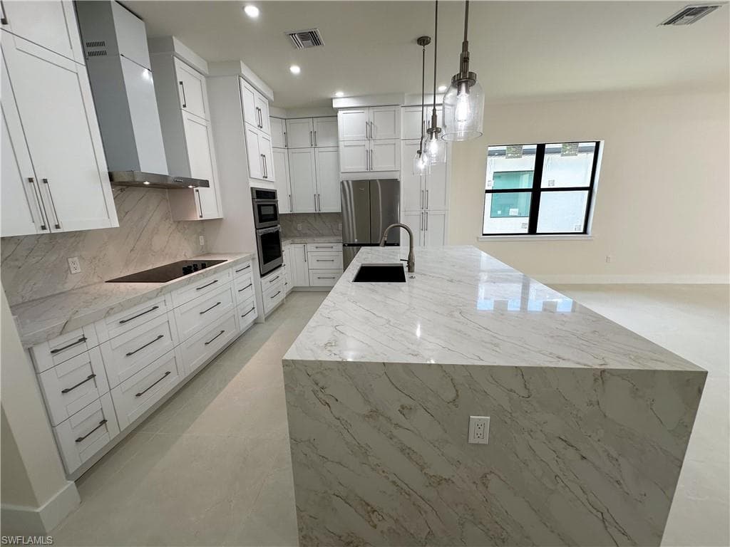 2464 Florida AVE, NAPLES FL 34112-19