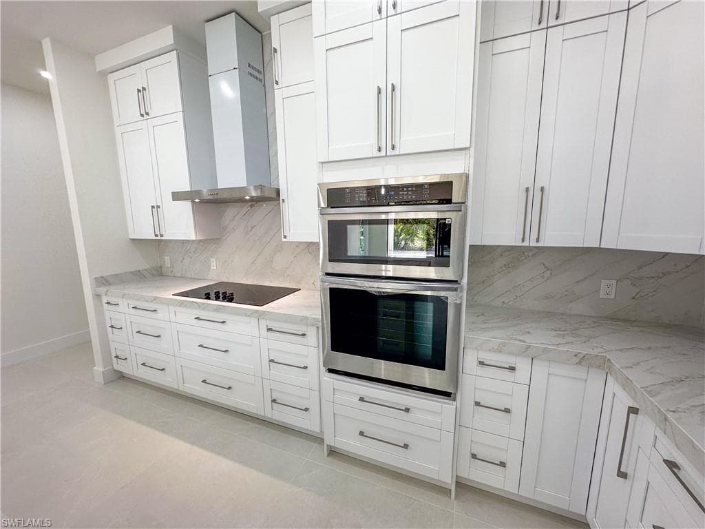 2464 Florida AVE, NAPLES FL 34112-23