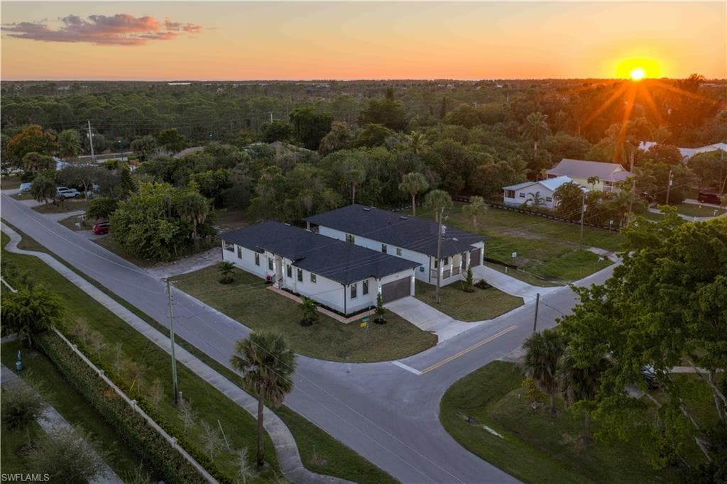 2464 Florida AVE, NAPLES FL 34112-40